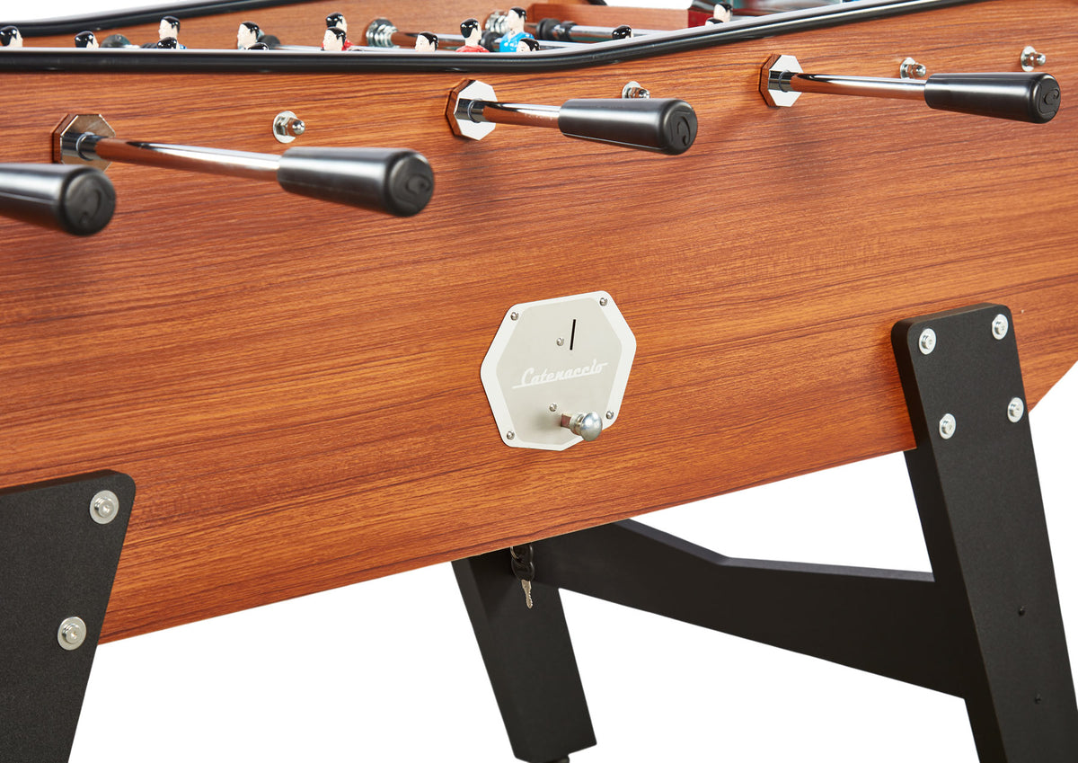 Babyfoot de bar en bois foncé